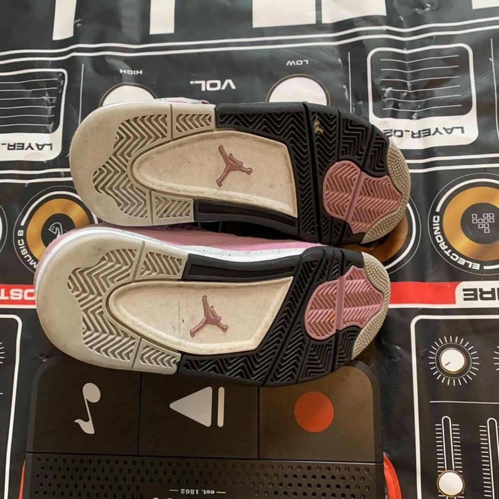 Jordan Pink Suede Retro 4 Sneakers - Picture 7 of 7